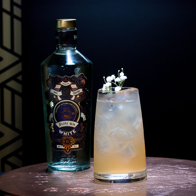 Reveria Zamfirei (Dark’n Stormy Twist)