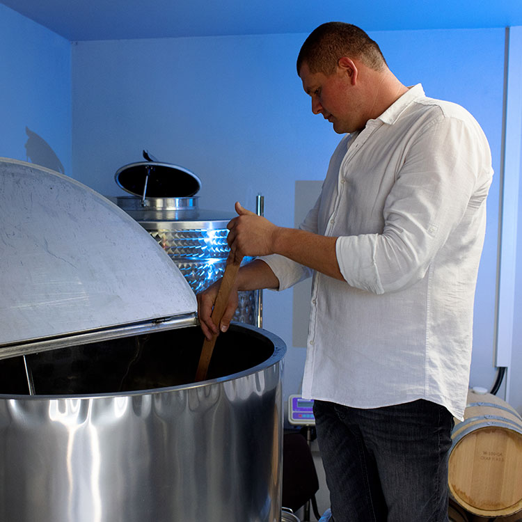 MZ_FONDATOR_750X750_2